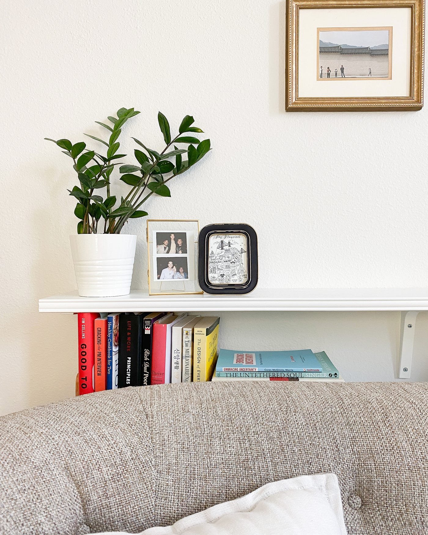 Can You Put a Floating Shelf in Your Living Room