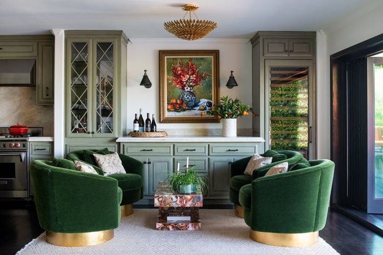 Do People Still Decorate With Wall Sconces