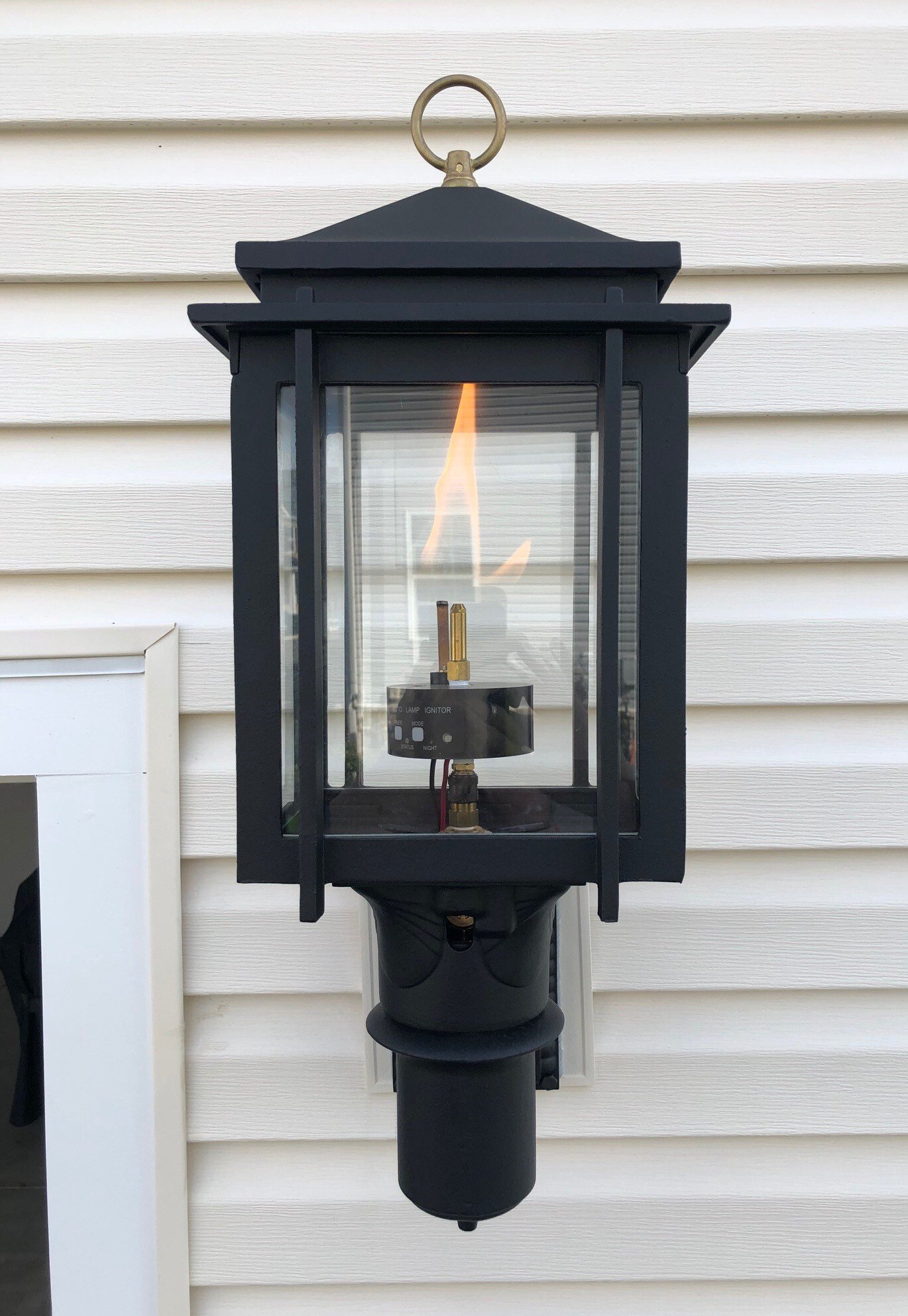How Did Gas Lamps Work in Homes