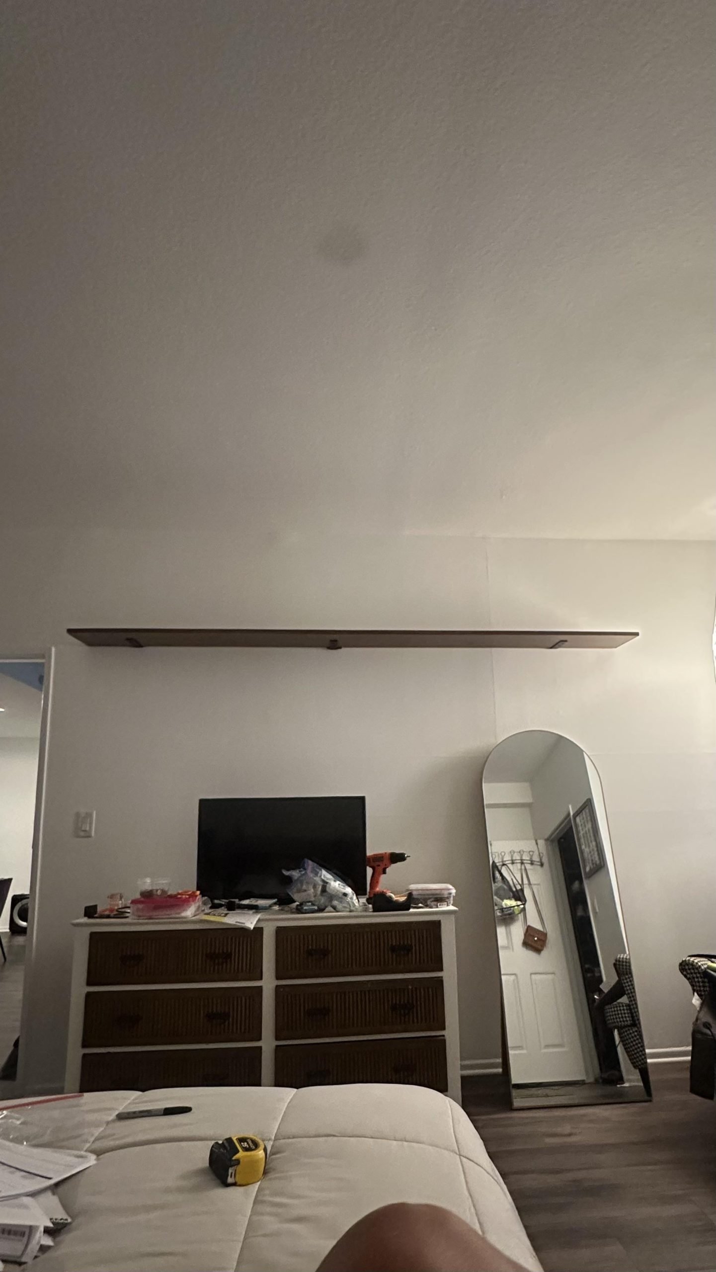 How High Should Bedroom Shelf Be