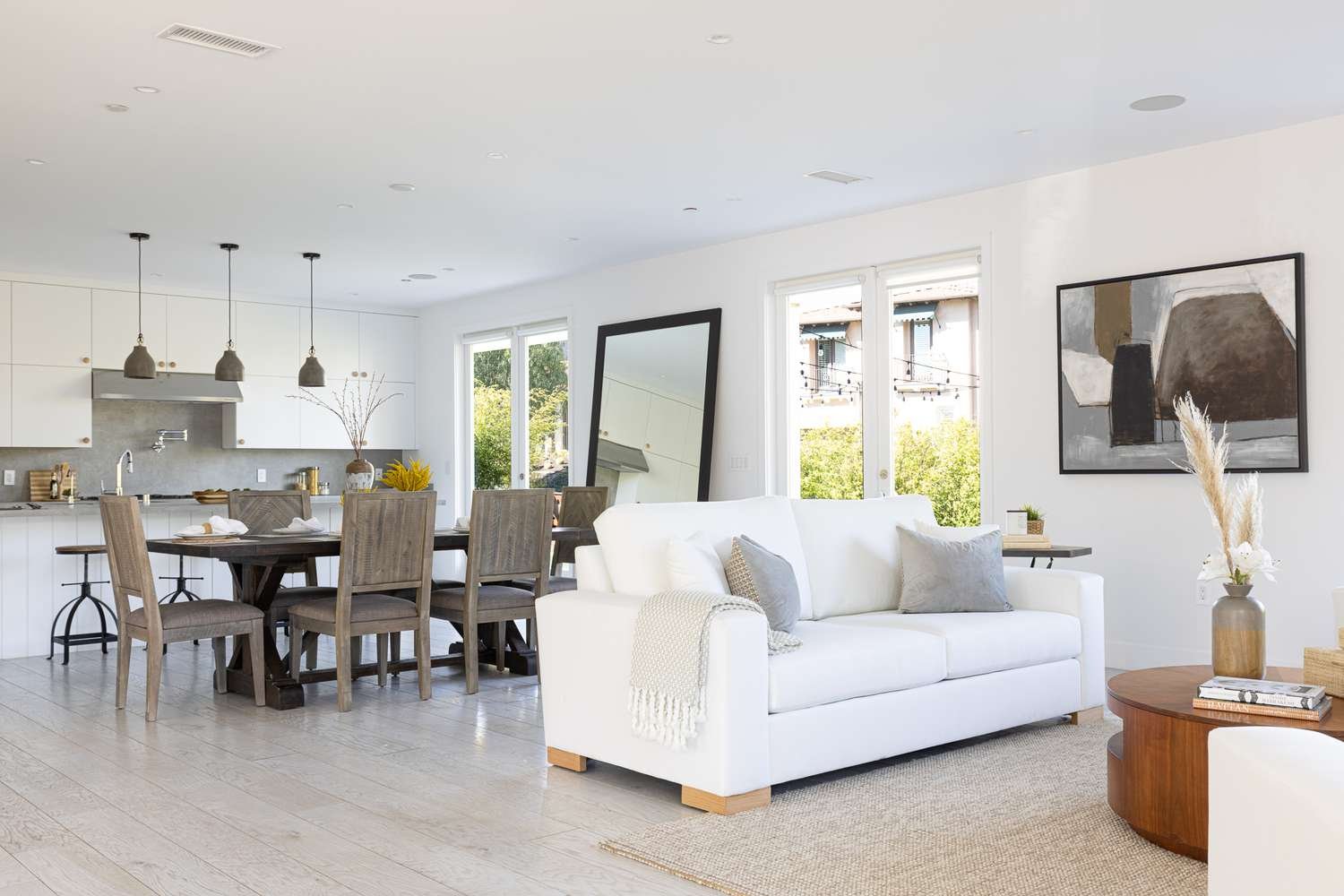 How to Decorate a Living Room And Dining Room Combo
