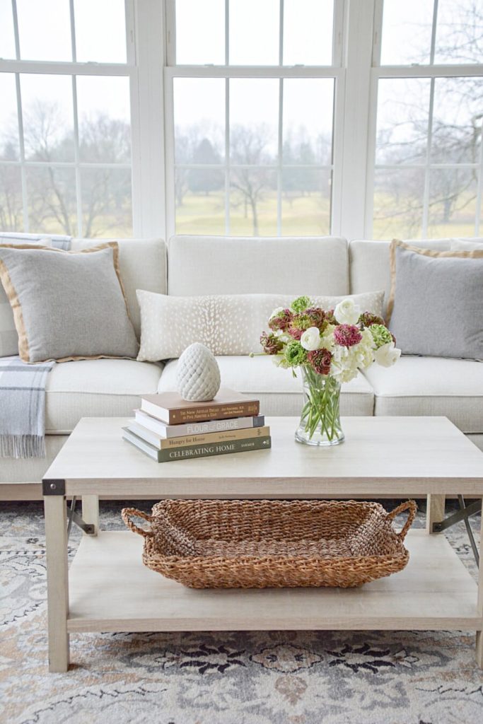 How to Decorate a Living Room Table