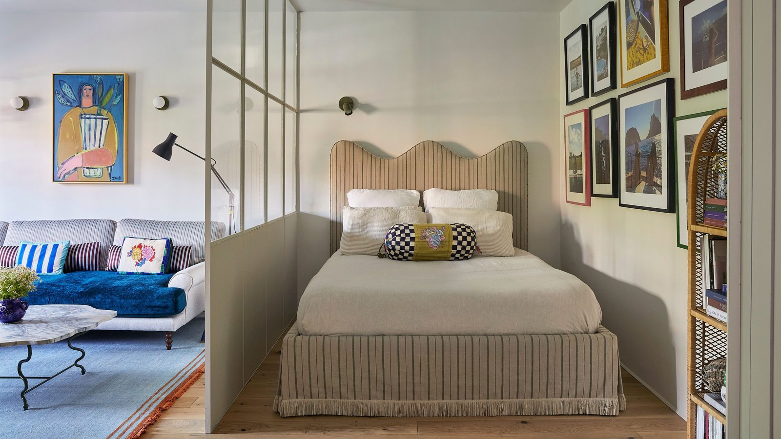 How to Decorate a Small Bedroom