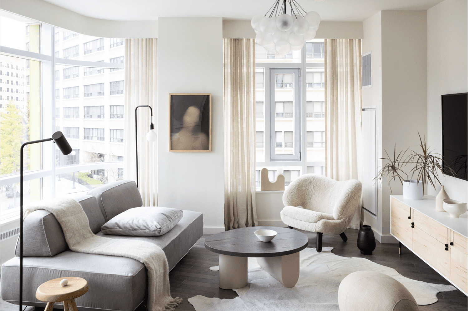 How to Decorate a Small Living Room Apartment