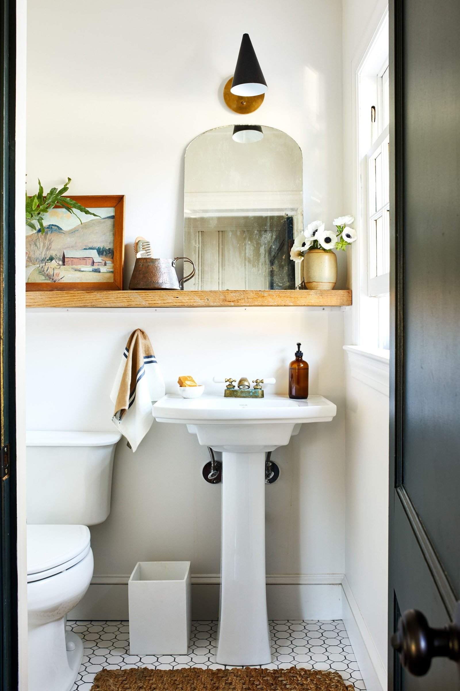 How to Decorate a Small Powder Room