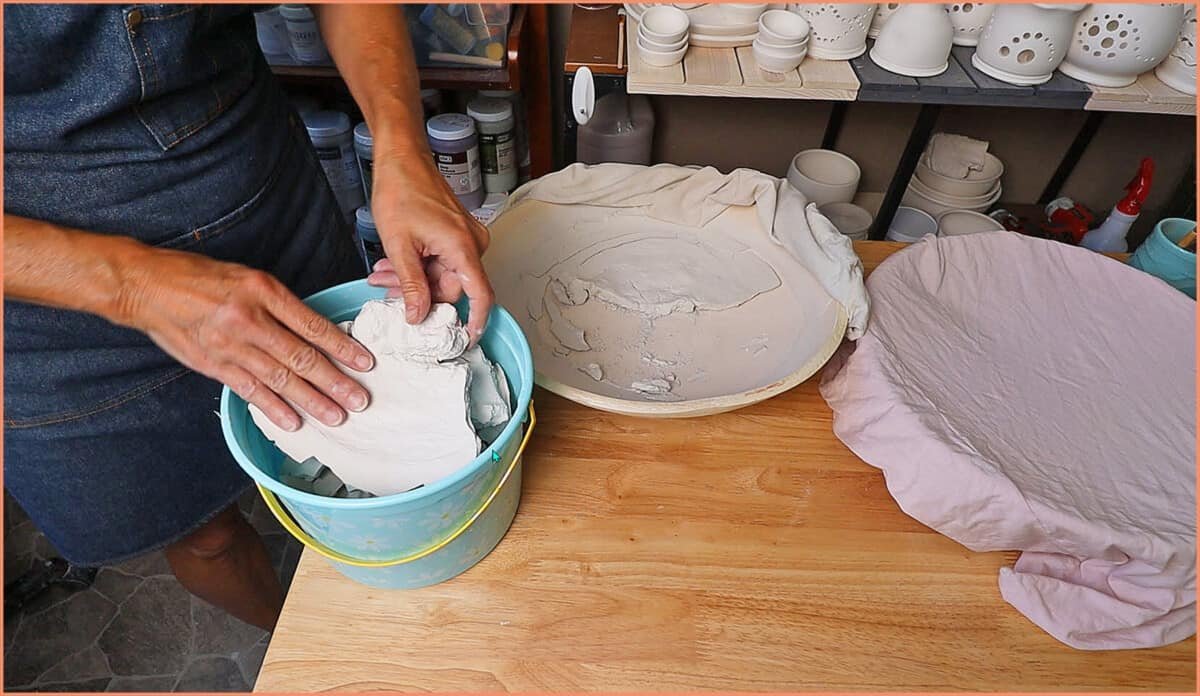 How to Dry Pottery Clay at Home