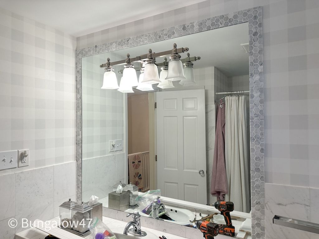 How to Frame Bathroom Mirror With Tile