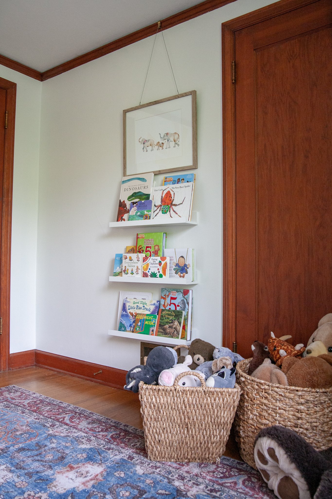 How to Hang Picture Ledges on Wall