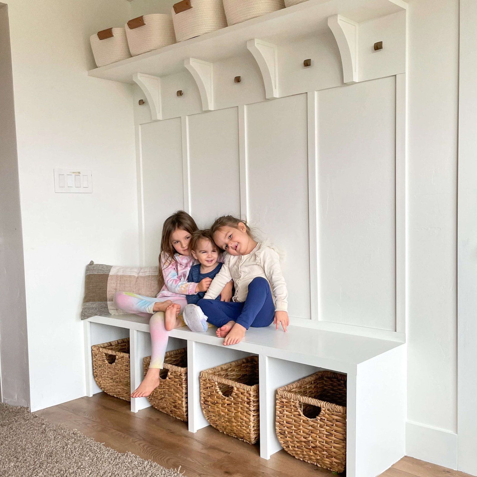 How to Make a Bench Rack in Your Living Room