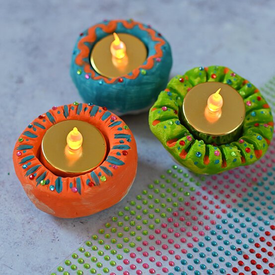 How to Make Diya With Clay at Home