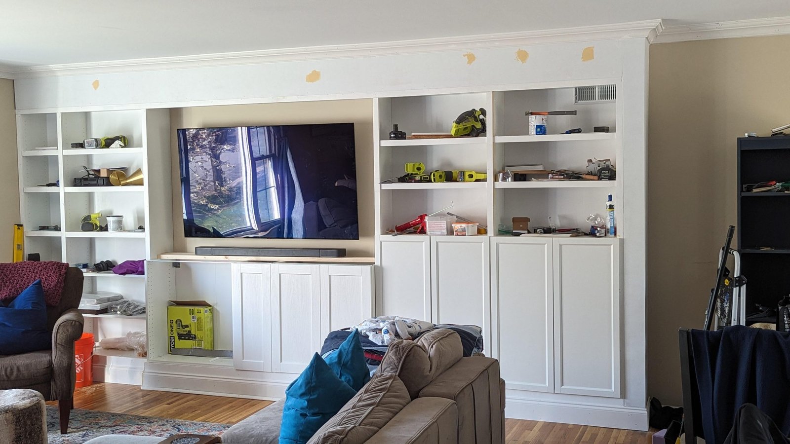 How to Remove Built-In Cabinets in Living Room
