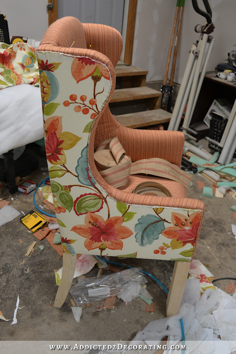 How to Reupholster a Living Room Chair With Piping