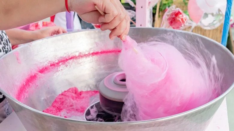 How to Use Cotton Candy Machine at Home