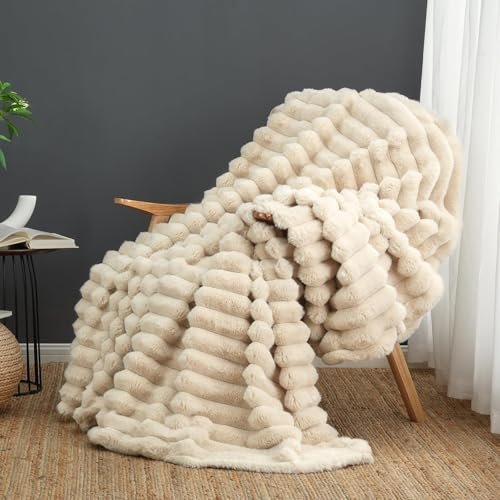 Magaschoni Throw Blanket