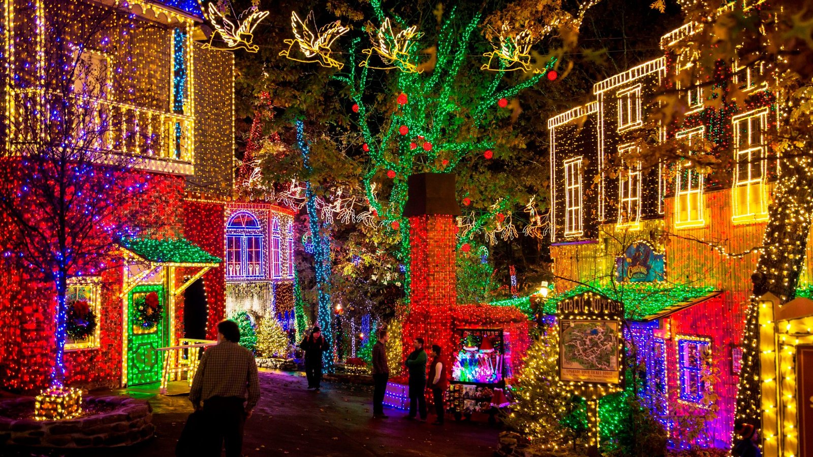 When Does Branson Decorate for Christmas