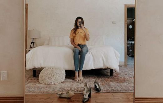 Why is It Bad to Have Mirrors in Bedroom